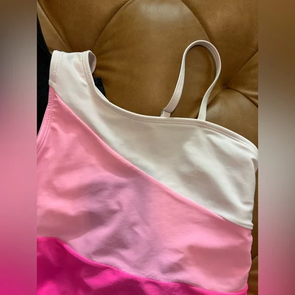 Bundle of swimsuit plus coverup. - Picture 3 of 8